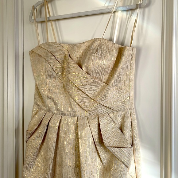 Max and Cleo | Strapless Champagne Gold Dress with Pockets - size 10 - Picture 4 of 9